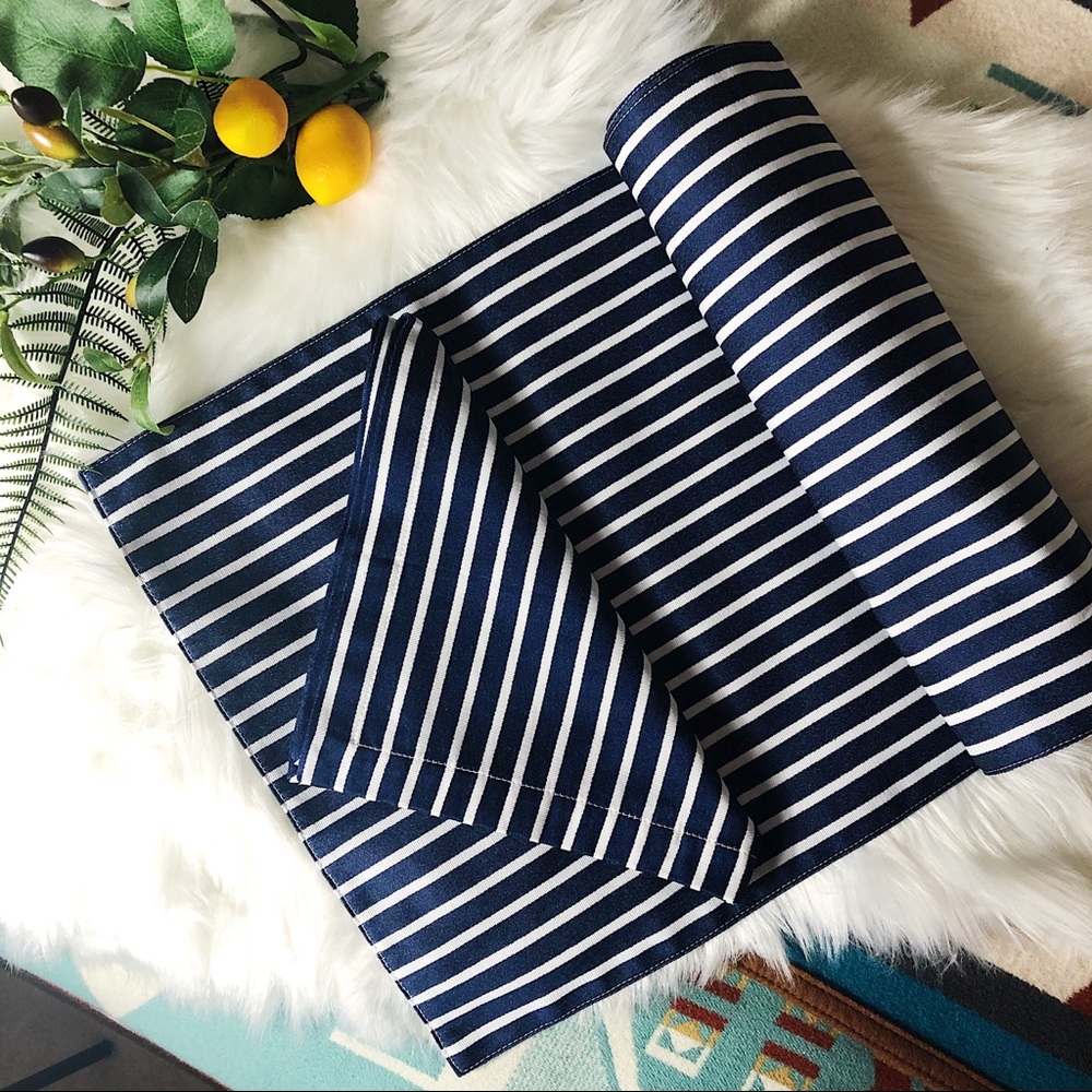 kate spade Table Linens - 5 Napkins + Table Runner